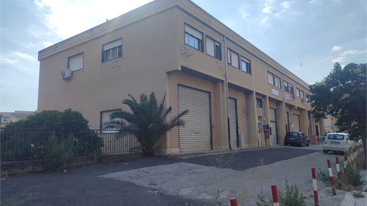 Appartamento uso ufficio in Zona San Luca